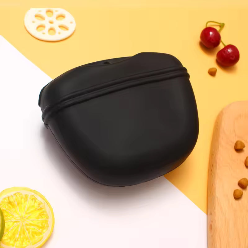 Silicone Pet Treat Pouch – Portable Dog Training Snack Bag with Magnetic Closure