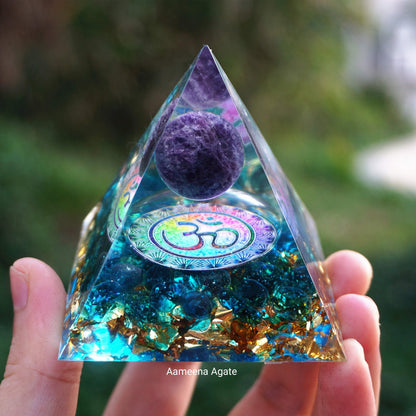 Natural Tiger Eye Orgone Pyramid – Healing Crystal Resin Energy Orgonite Pyramid for Meditation, Feng Shui & Home Decor