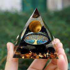 Natural Tiger Eye Orgone Pyramid – Healing Crystal Resin Energy Orgonite Pyramid for Meditation, Feng Shui & Home Decor